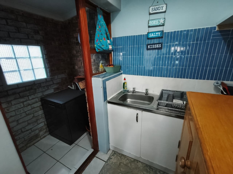 3 Bedroom Property for Sale in Wavecrest Eastern Cape